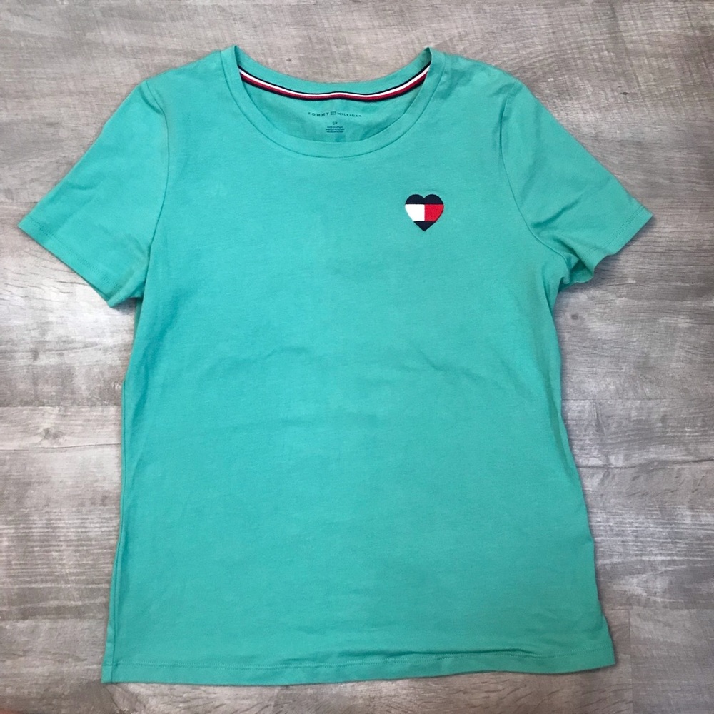 NWOT Basic Tee | Tommy Hilfiger